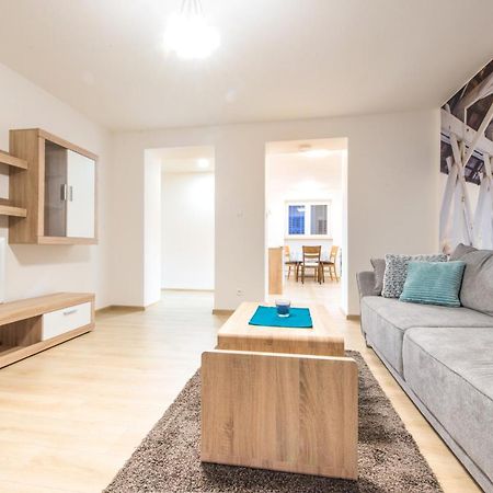 Apartman Razusa Centrum Banska Bystrica Exterior photo